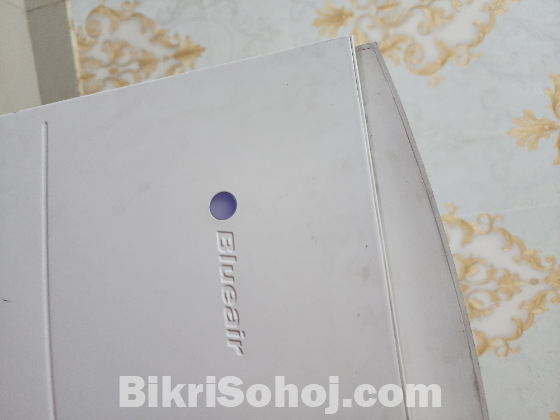 DEHUMIDIFIER